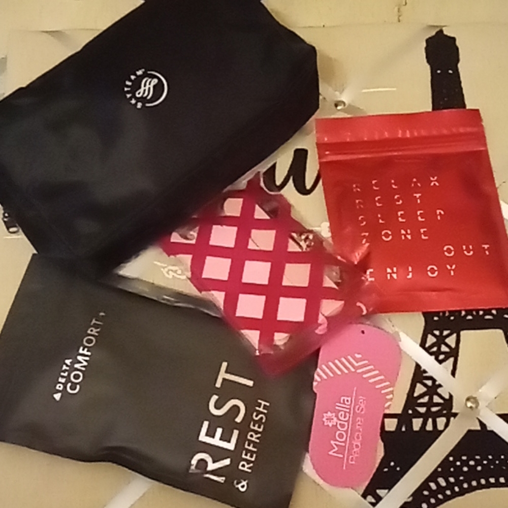 Delta Airlines Comfort Bundle
